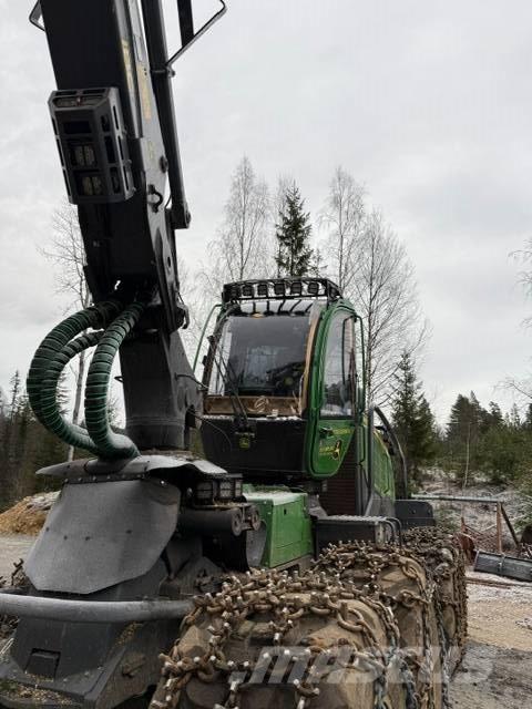John Deere 1270 G Betakarítók