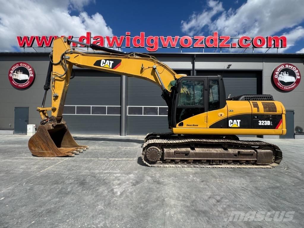 CAT 323 D Lánctalpas kotrók
