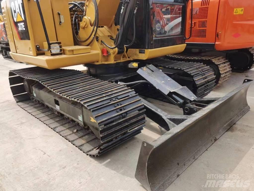 CAT 307 E Mini kotrók < 7t