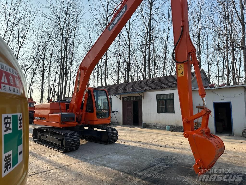 Doosan DX140 Mini kotrók < 7t