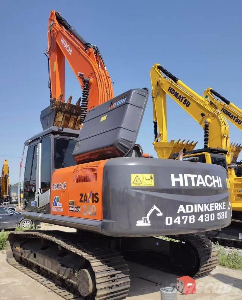 Hitachi ZX 240 Lánctalpas kotrók