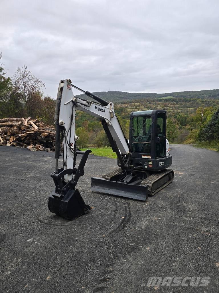 Bobcat E 42 Mini kotrók < 7t