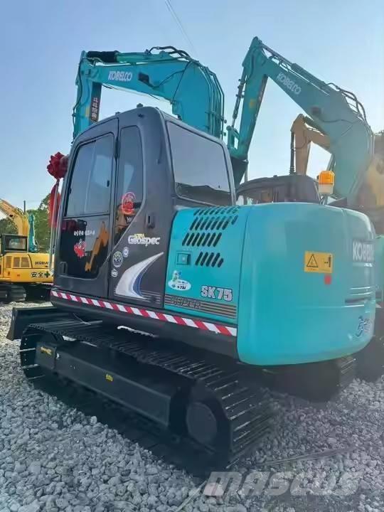 Kobelco SK 75 Lánctalpas kotrók