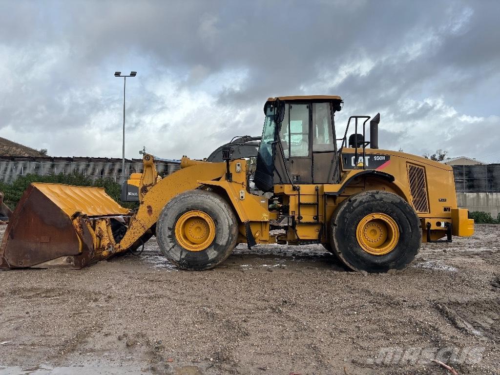 CAT 950 H Gumikerekes homlokrakodók