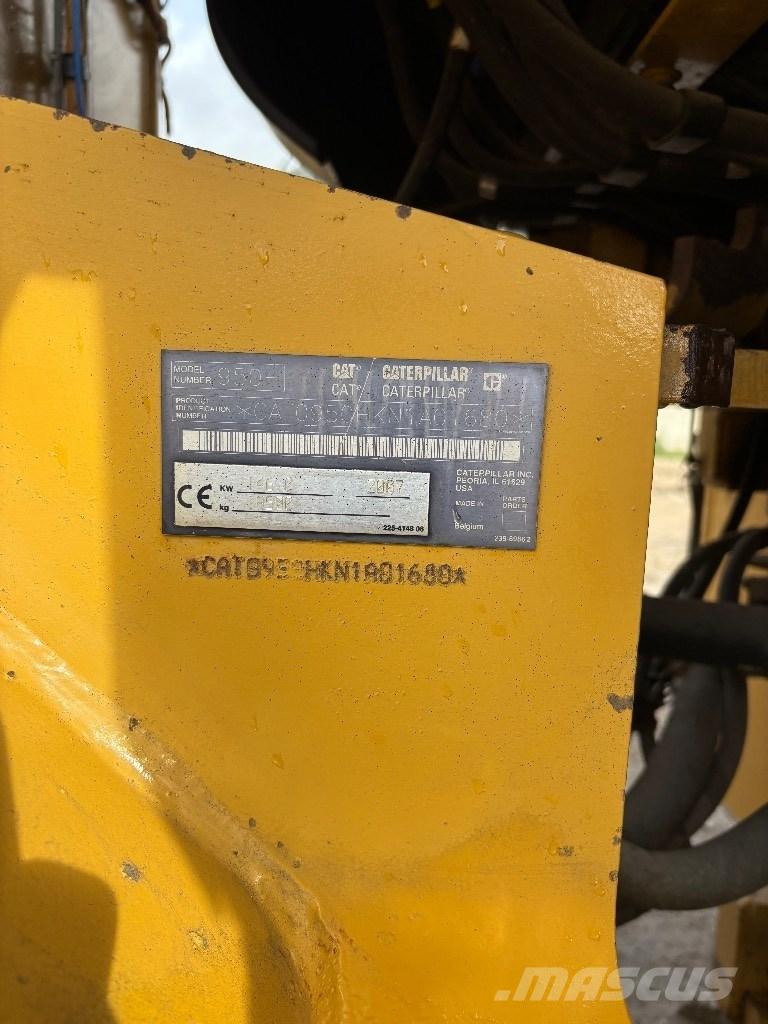 CAT 950 H Gumikerekes homlokrakodók