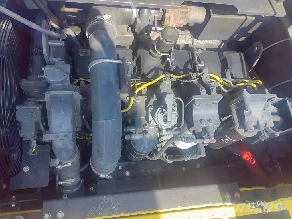 Komatsu PC450-8 Lánctalpas kotrók