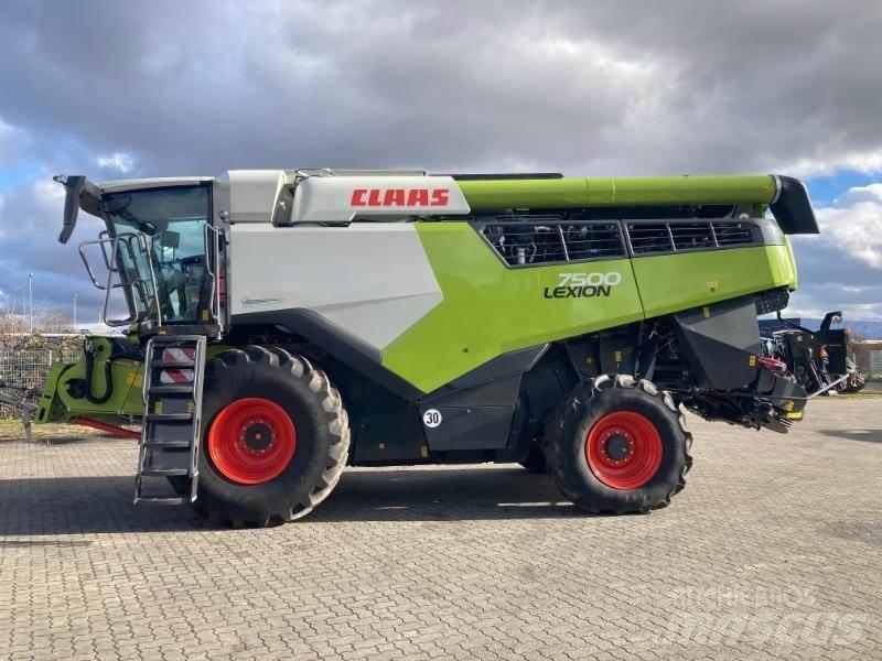 CLAAS LEXION 7500 Kombájnok