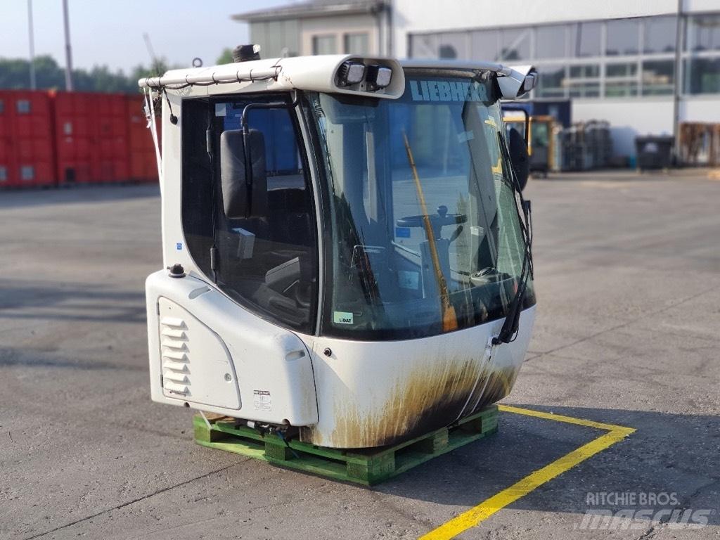 Liebherr L 550 CAB Vezetőfülke és belső tartozékok