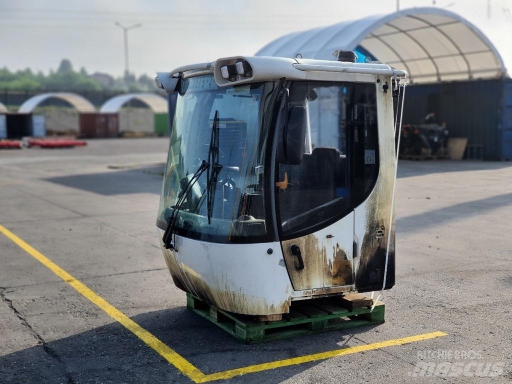 Liebherr L 550 CAB Vezetőfülke és belső tartozékok