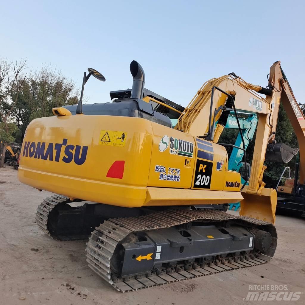 Komatsu PC 200-8 Lánctalpas kotrók