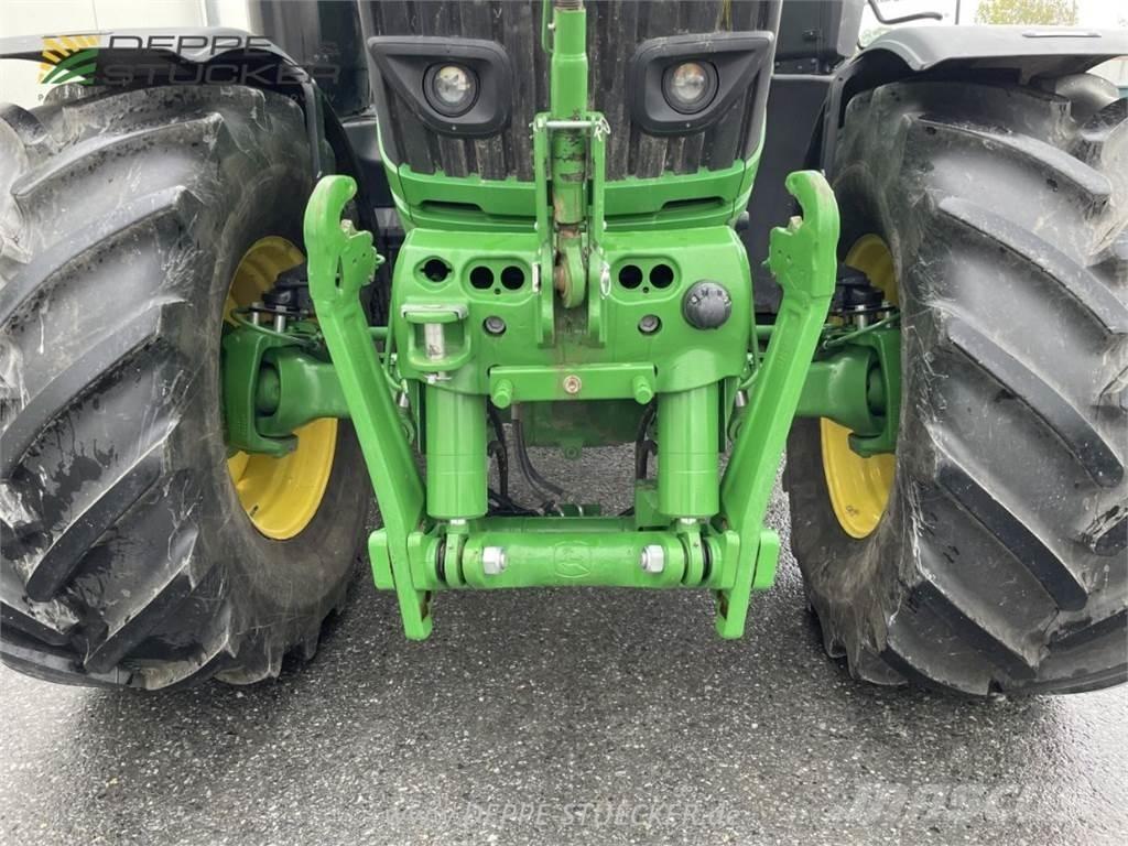 John Deere 6230R Traktorok