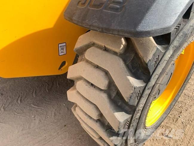 JCB 525-60 Teleszkópos rakodók