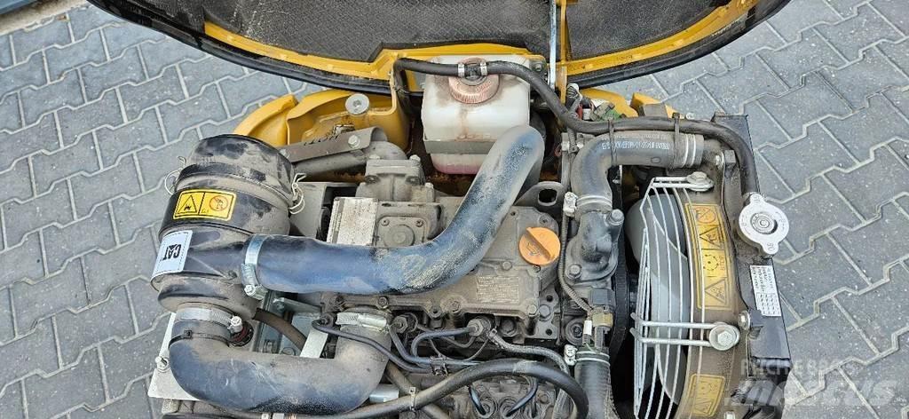 CAT 300.9D Mini kotrók < 7t