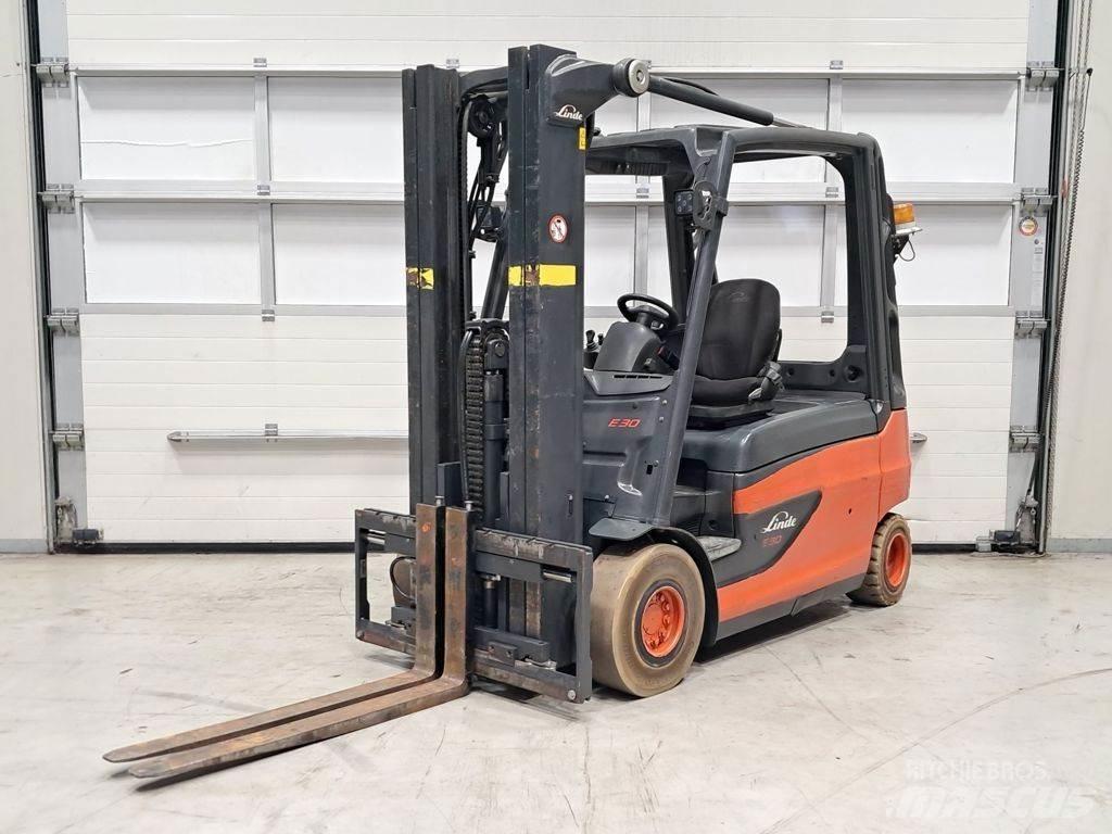 Linde E30L-01 Elektromos targoncák