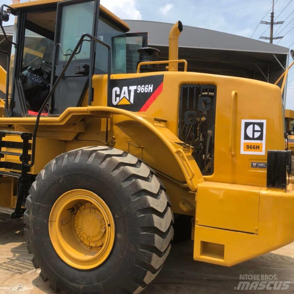 CAT 966H Gumikerekes homlokrakodók