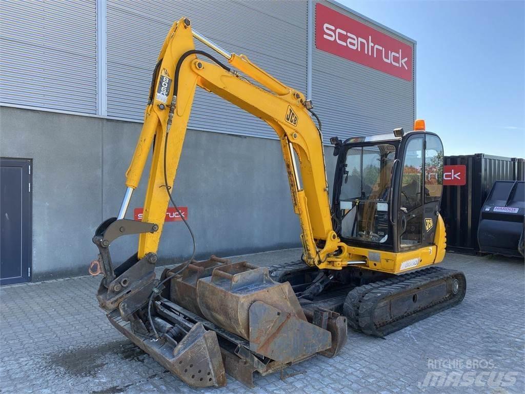 JCB 8060 Gumikerekes kotrók