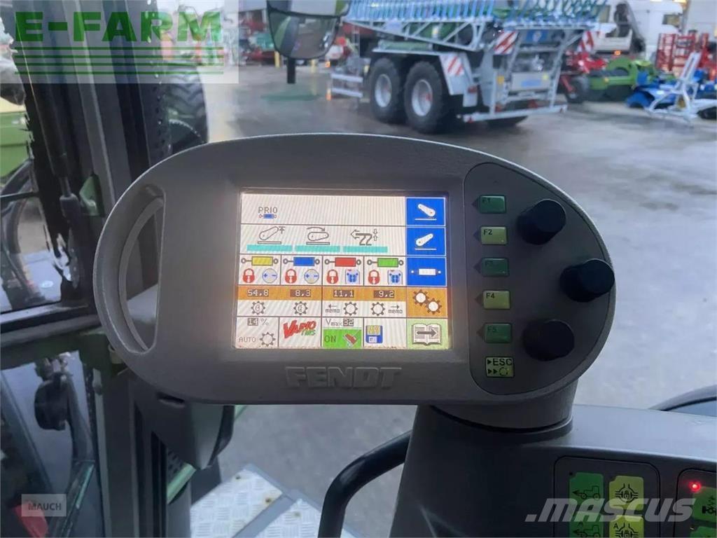 Fendt 820 vario Traktorok