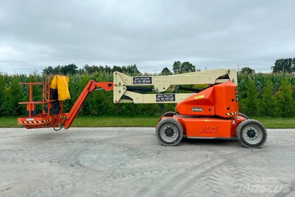 JLG E 450 AJ Karos emelők