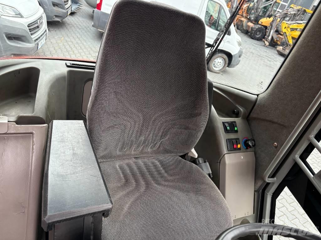 Atlas AR 65 Gumikerekes homlokrakodók