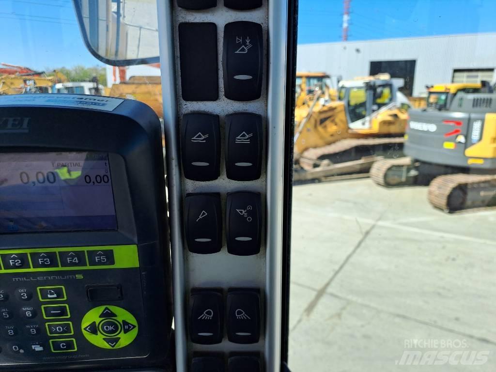 Volvo L150H (CDC) Gumikerekes homlokrakodók
