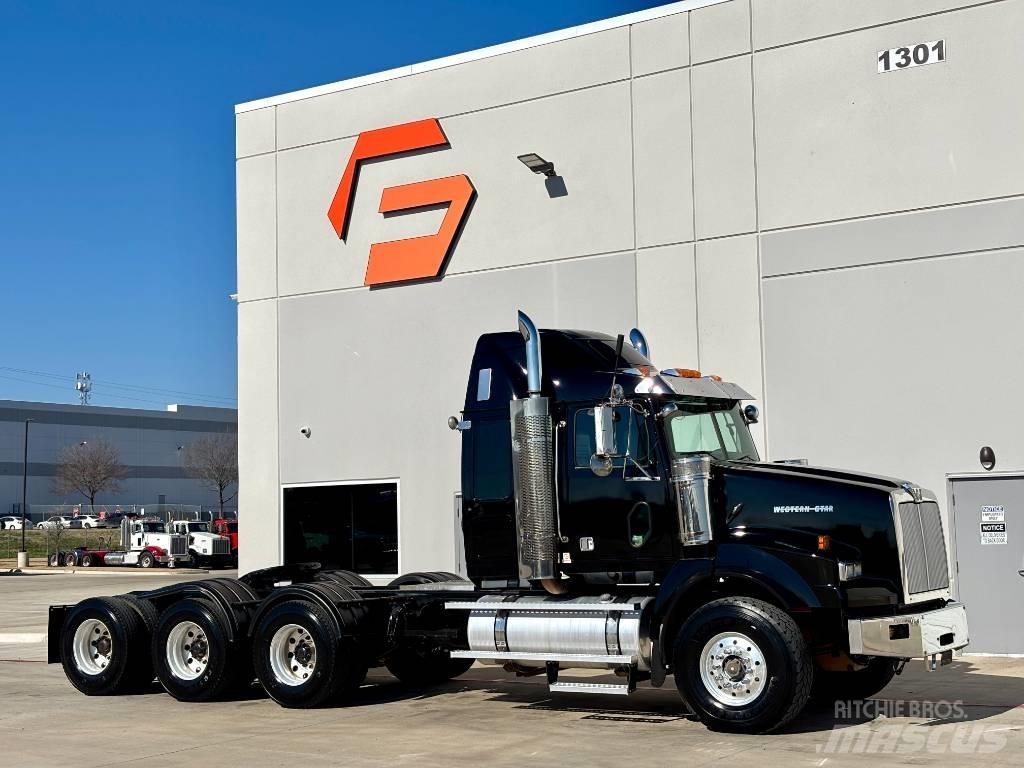 Western Star 4900 FA Nyergesvontatók