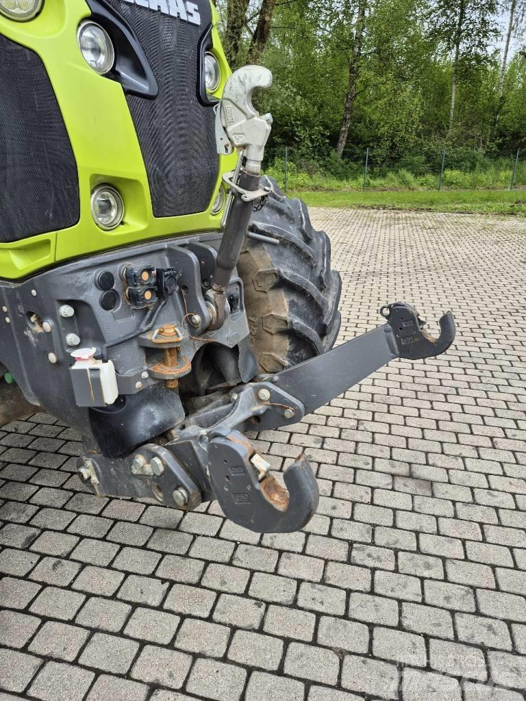 CLAAS Axion 850 Traktorok