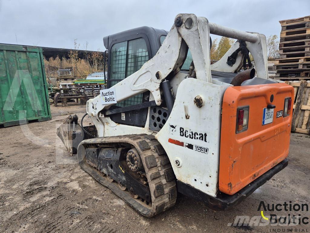 Bobcat T590 Lánctalpas homlokrakodók