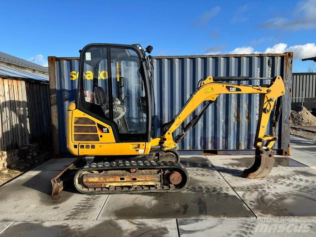 CAT 302.4 D Mini kotrók < 7t
