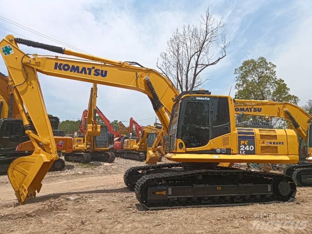 Komatsu PC 240-8 Lánctalpas kotrók