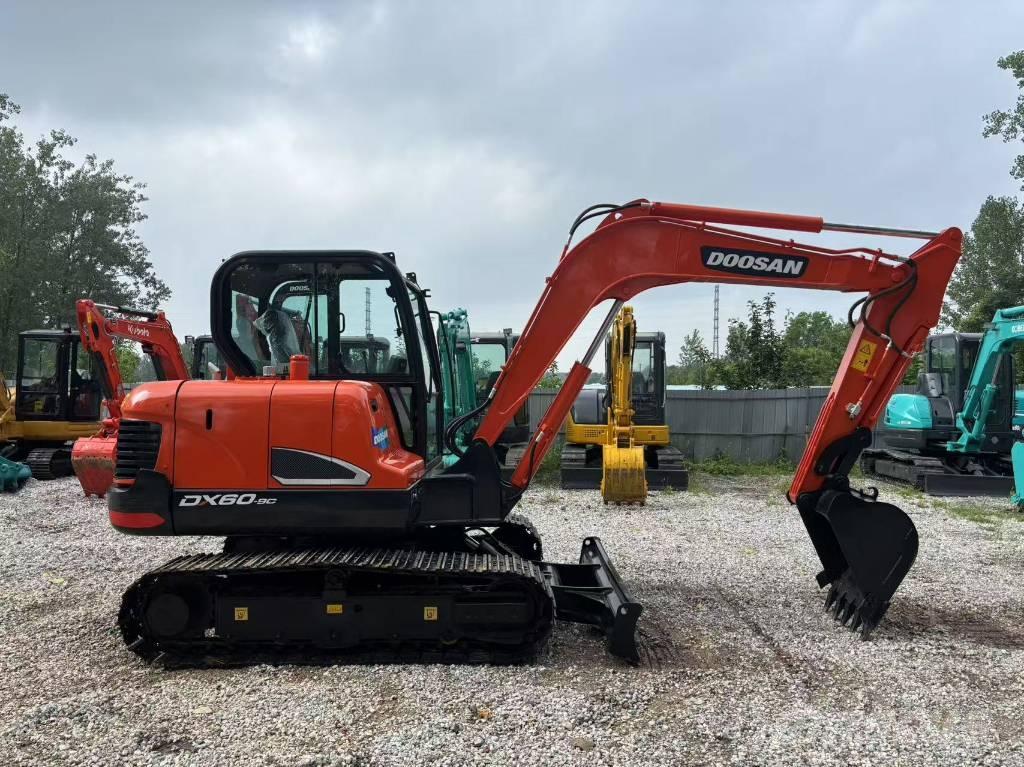 Doosan DX 60 Mini kotrók < 7t