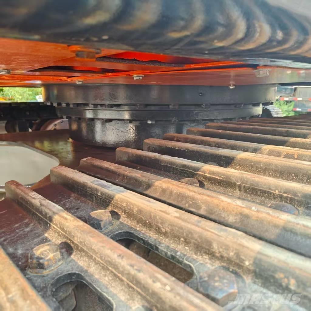 Doosan DX 300 LC Lánctalpas kotrók