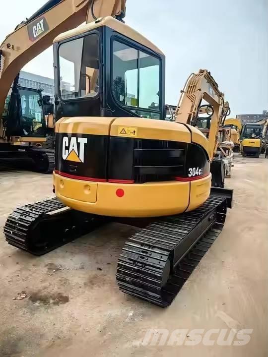 CAT 304 CR Mini kotrók < 7t