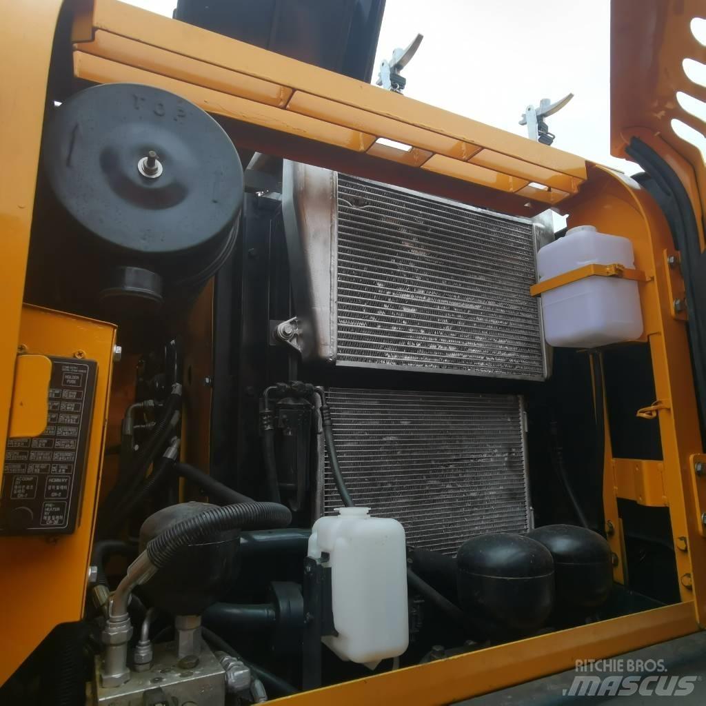 Hyundai R 150W Gumikerekes kotrók