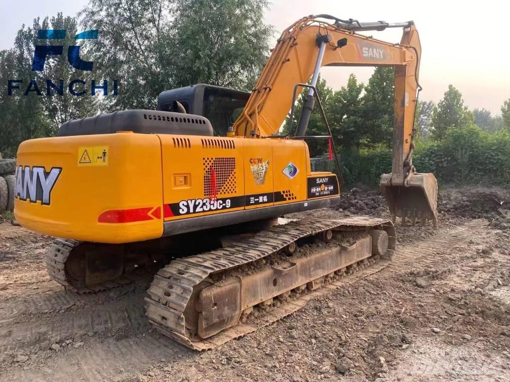 Sany SY 235 H Közepes (midi) kotrók 7 t - 12 t
