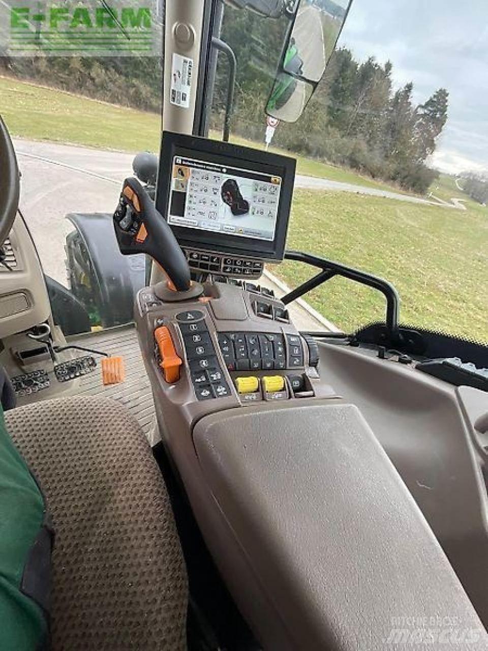 John Deere 6215 r Traktorok