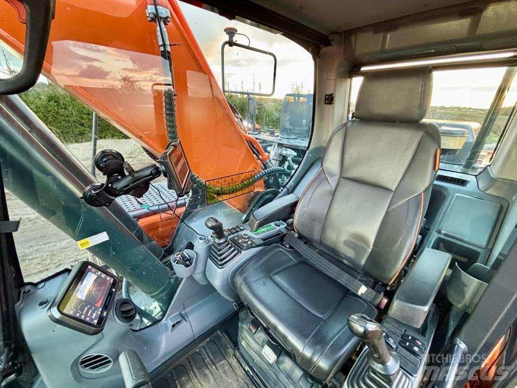 Doosan DX 255 Lánctalpas kotrók