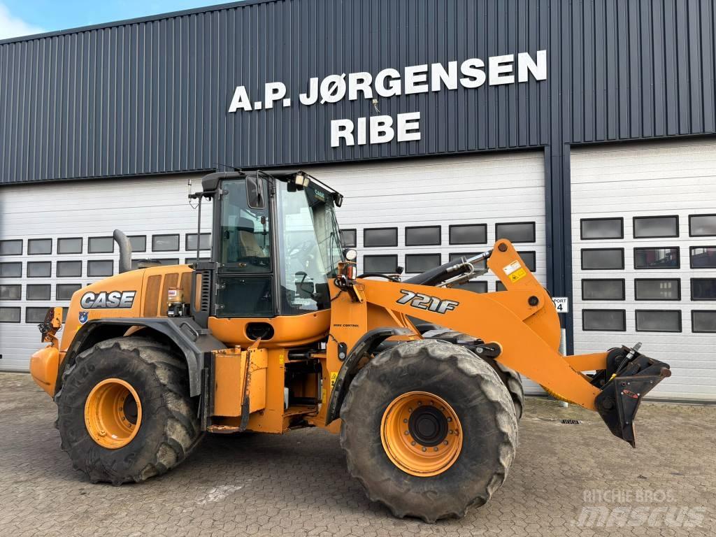 Case IH 721 F 721 F Univerzális rakodók