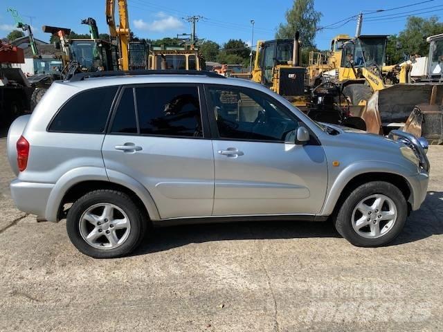 Toyota RAV-4 Kistehergépjárművek