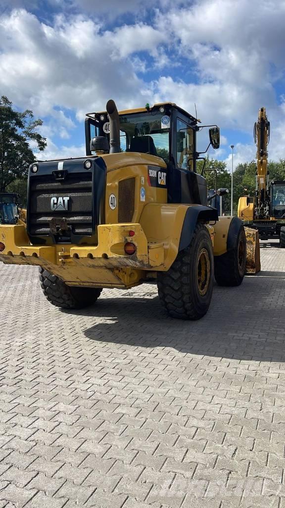 CAT 938M Gumikerekes homlokrakodók