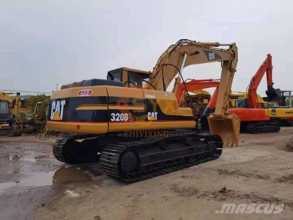 CAT 320 B Lánctalpas kotrók