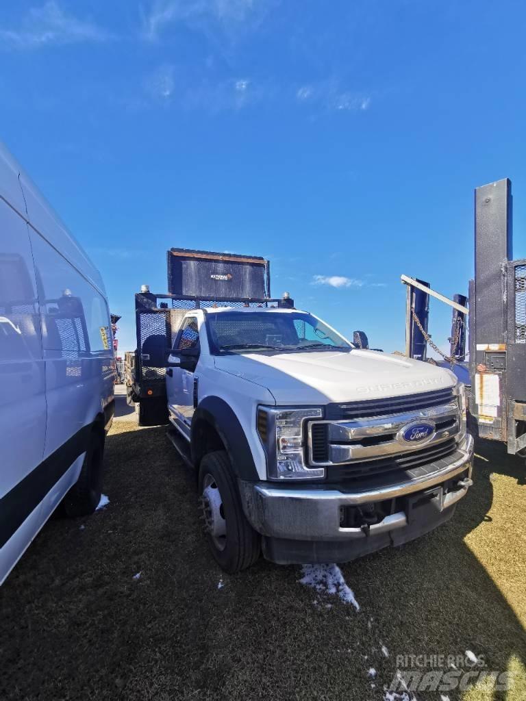 Ford F 550 XLT Platós / Ponyvás teherautók