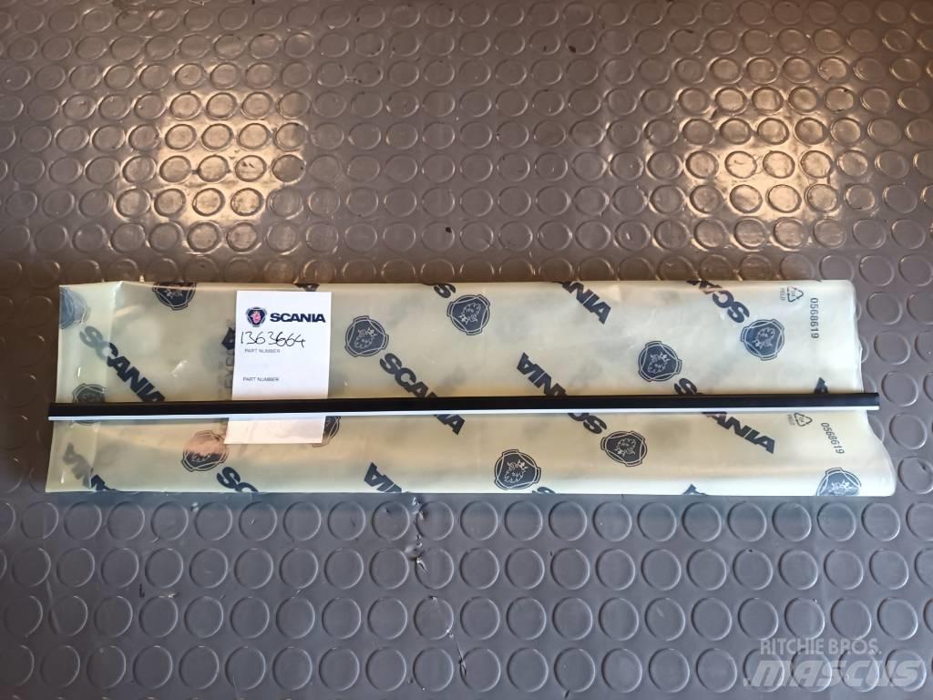 Scania STRIP 1363664 Vezetőfülke és belső tartozékok