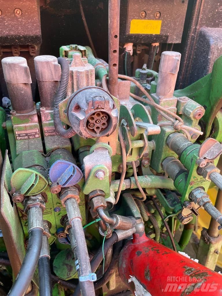 John Deere 6630STD Traktorok