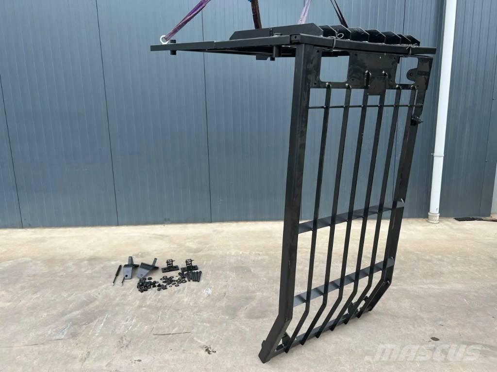 CAT 320D Guard Vezetőfülke és belső tartozékok