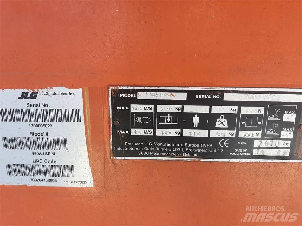 JLG 450AJ Karos emelők