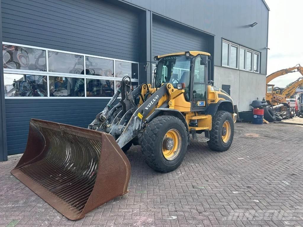 Volvo L45G Gumikerekes homlokrakodók