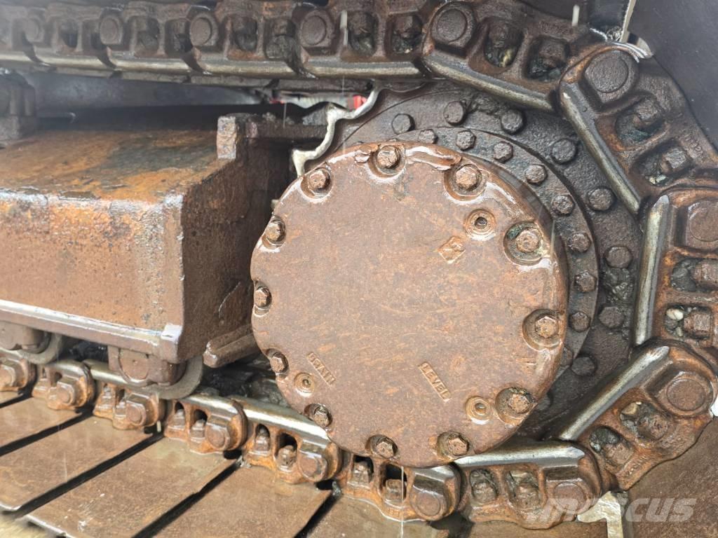 Hitachi ZX 210 Lánctalpas kotrók