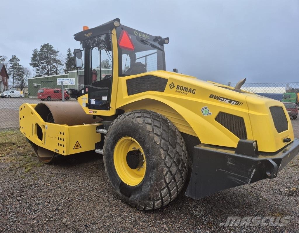 Bomag BW216D-5 Egydobos hengerek
