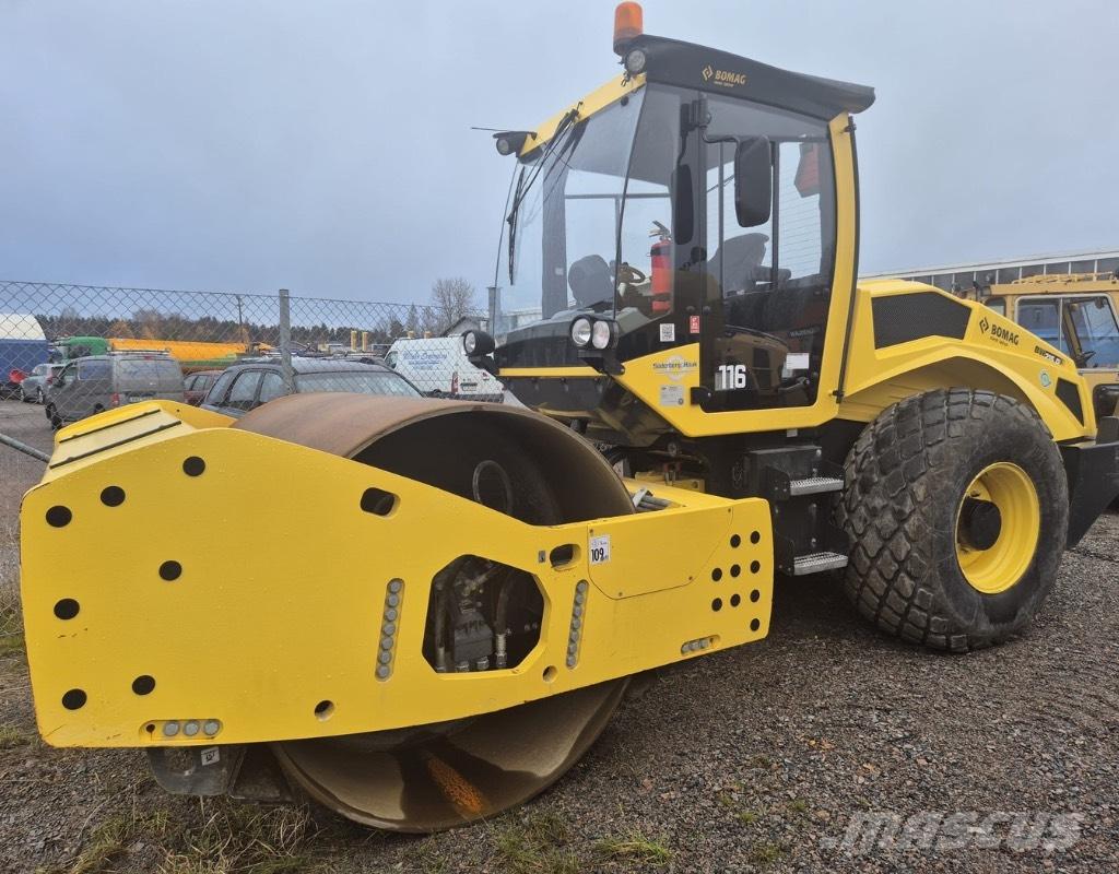 Bomag BW216D-5 Egydobos hengerek