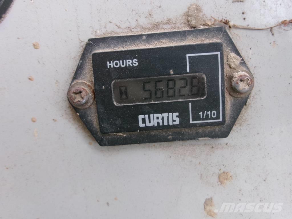 Takeuchi TB 175 Közepes (midi) kotrók 7 t - 12 t